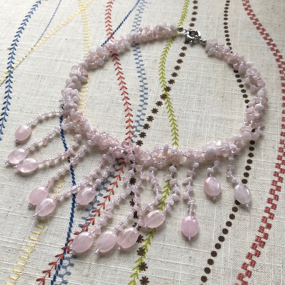 1 rose quartz necklace